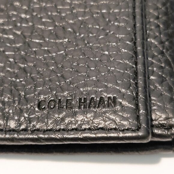 Cole Haan Men's Slim Pebbled Leather TrFold Wallet Chocolate Tri-Fold - Picture 2 of 11